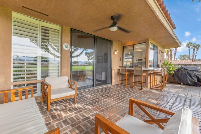 Building Photo - 17 Lugo Dr