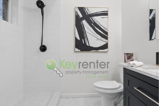 Building Photo - Renovated 3BR/2BA Weehawken Townhouse with Private Yard & NYC Views