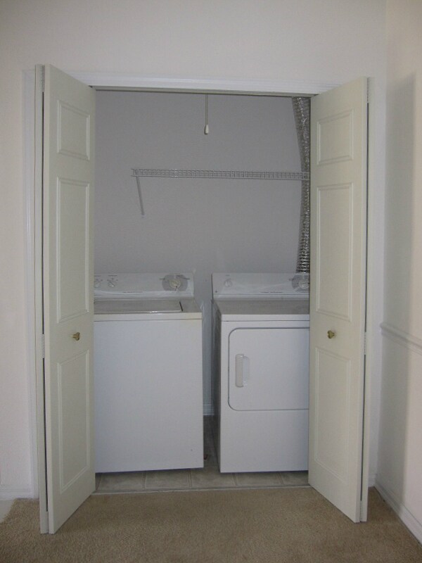 Building Photo - Unbeatable Value! 1BR Condo in Gated Palms Club – Pool, Gym & More!