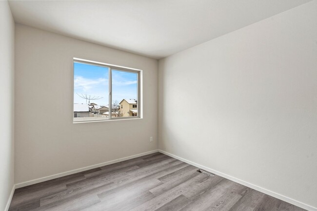 Building Photo - 2-bedroom townhomes, a modern take on apar...