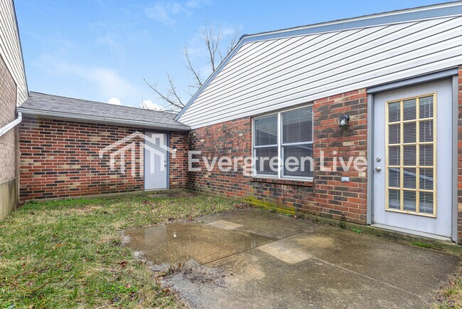 Building Photo - 8620 Baton Rouge Dr