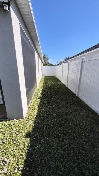 Building Photo - 136 Tracy Cir