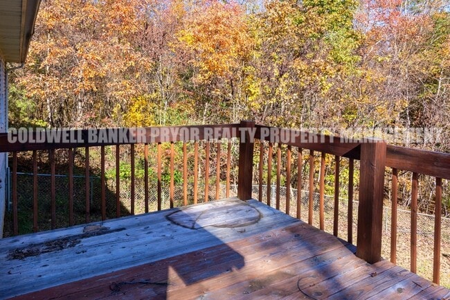 Building Photo - 531 Indian Hills Dr