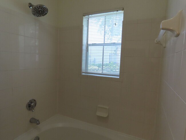 Building Photo - Orlando Park Central Gated Resort Style Co...