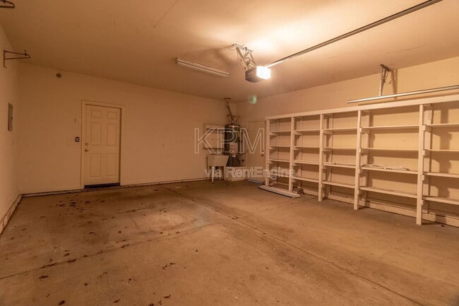 Building Photo - 4142 Pinehurst Cir