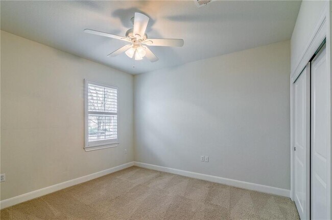 Building Photo - 112 Bee Creek Ct