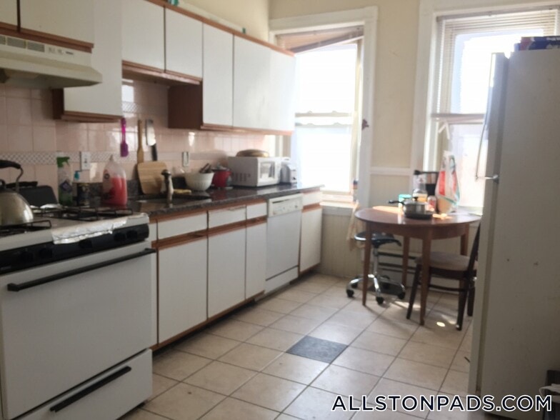 Building Photo - 67 Harvard Ave