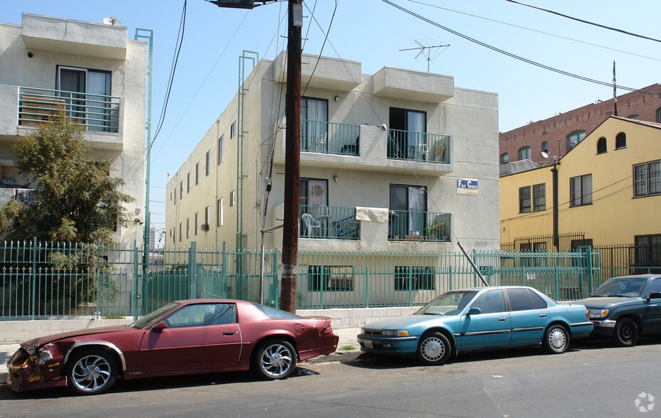 Building Photo - 2763 San Marino St.