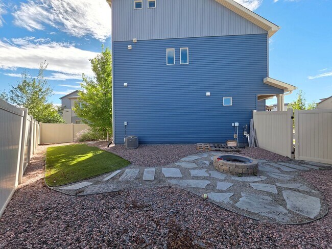 Building Photo - 9216 Timberlake Loop