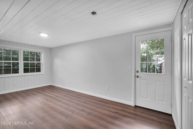 Building Photo - 4515 Sappho Ave