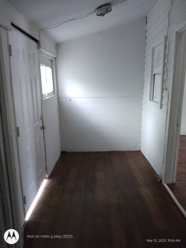 Building Photo - 1002 16th Ave