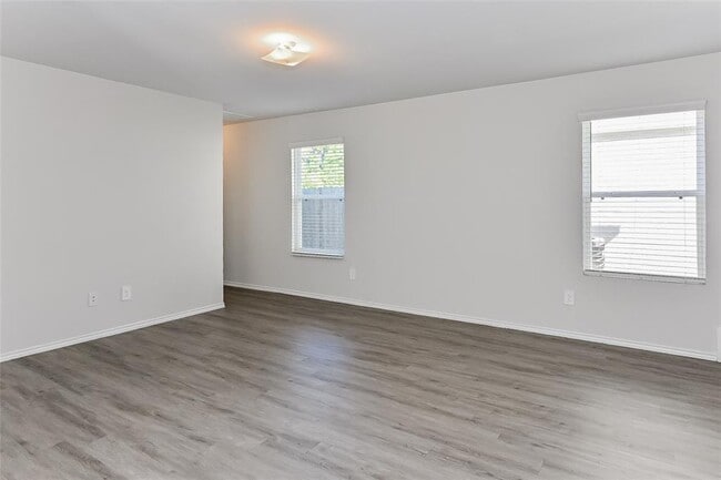 Building Photo - 1031 Imperial Heights Dr