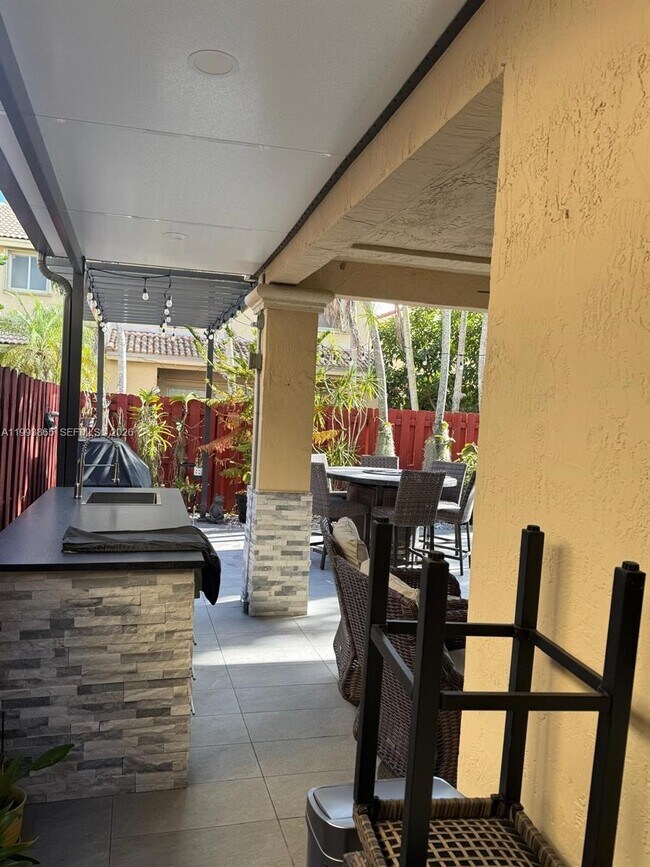 Building Photo - 16418 SW 72nd Terrace