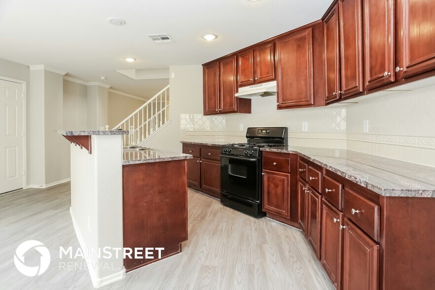 Building Photo - 4546 Pommerelle St