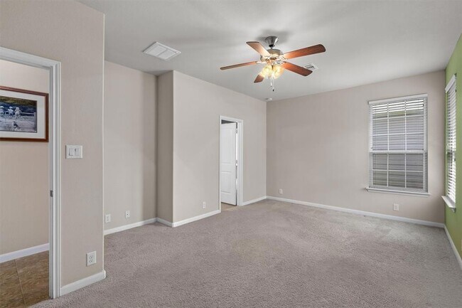 Building Photo - 8540 White Ibis Dr