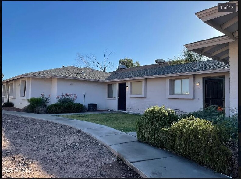 Building Photo - 444 W Ivyglen St
