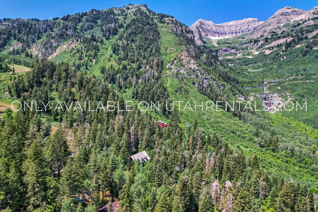 Building Photo - 2718 Stewart Rd