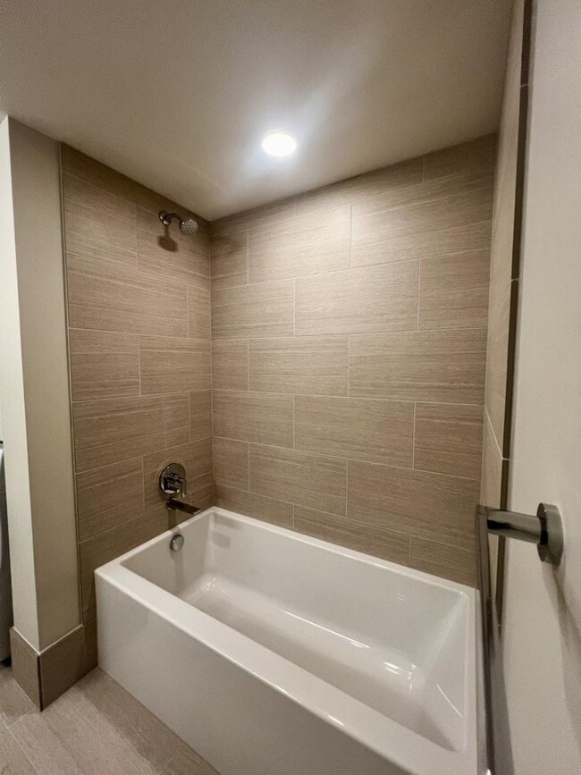 Building Photo - 1 bedroom in Seattle WA 98101
