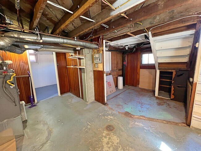 Building Photo - 3165 W 36th Ave