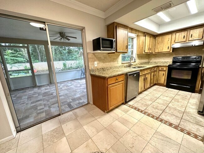 Building Photo - 8278 Bucksaw Dr