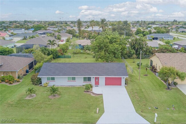 Building Photo - 409 SW 44th St