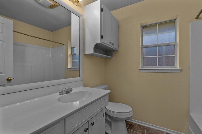 Building Photo - 4912 General Polk Dr