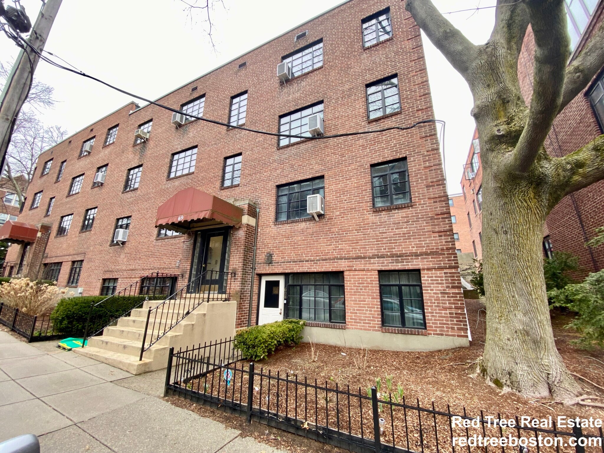 Building Photo - 69 Strathmore Rd