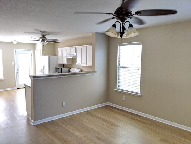 Building Photo - 21210 Shadow River Ln