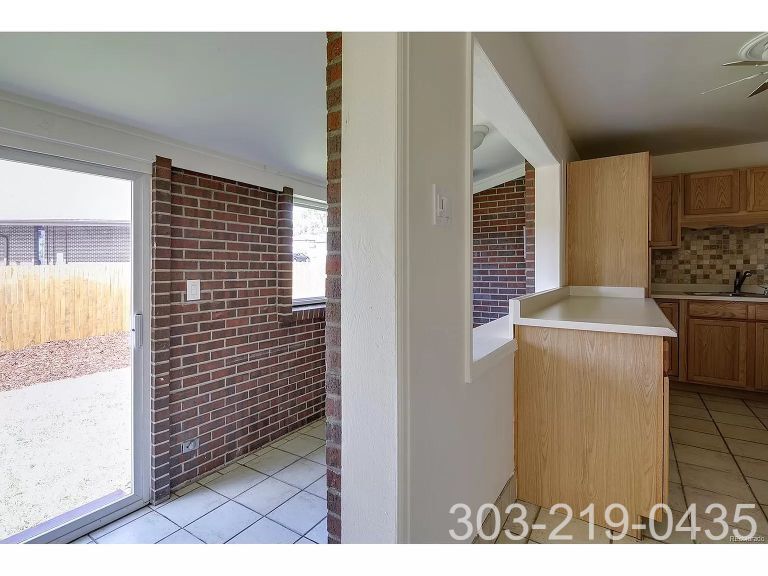 Building Photo - 2800 S Holly Plz