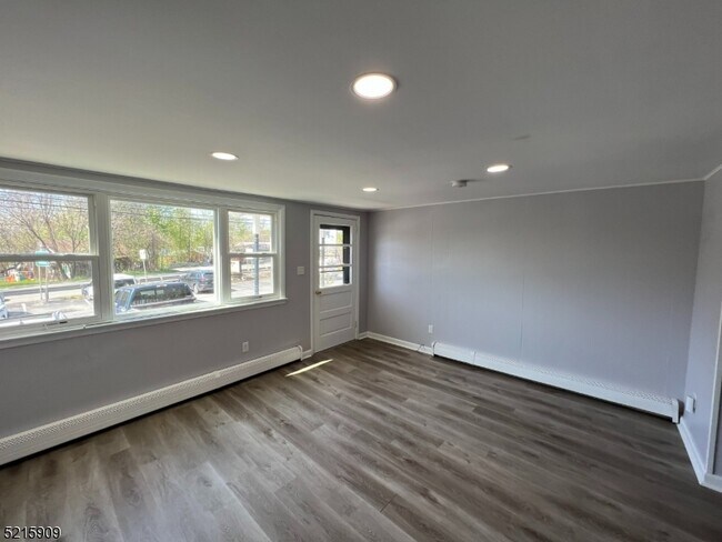 Building Photo - 604 Hardystonville Rd