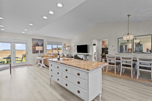 Building Photo - 2083 W 425 N