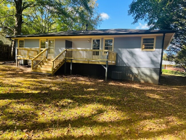 Building Photo - 531 Locke St