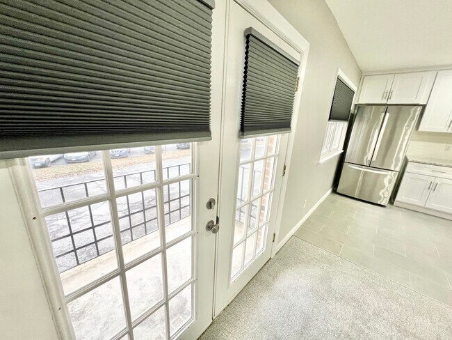 Building Photo - Meridian Apartments