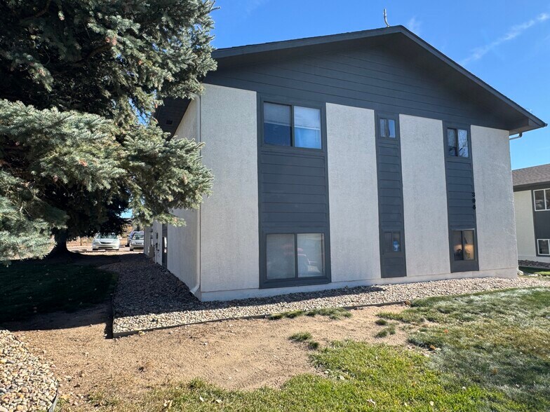 Building Photo - 396 Jefferson St