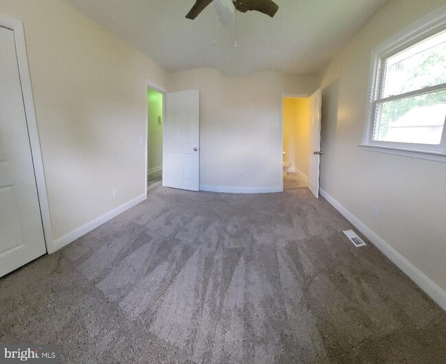 Building Photo - 601 Perry Dr