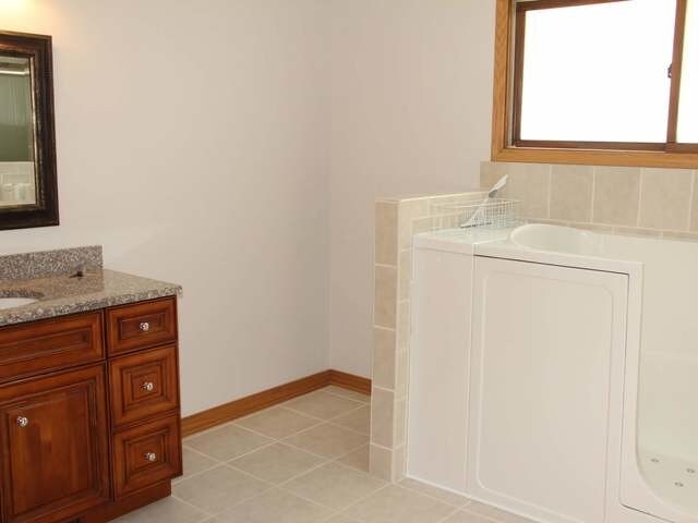 Building Photo - 1227 Tracie Drive