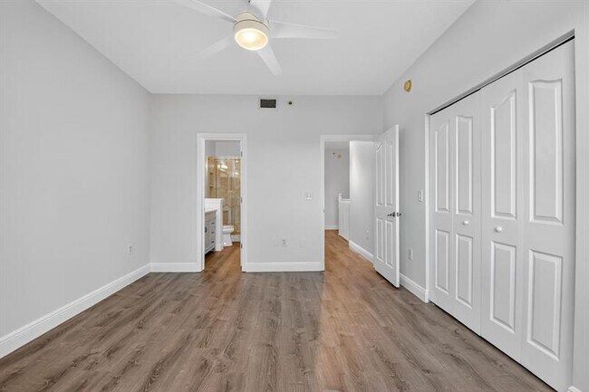 Building Photo - 2032 Alta Meadows Ln