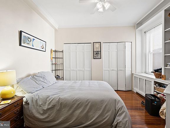 Building Photo - 3405 Greenway