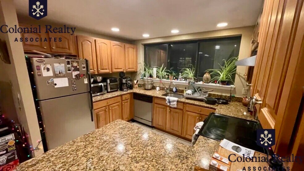 Building Photo - 85 Brainerd Rd