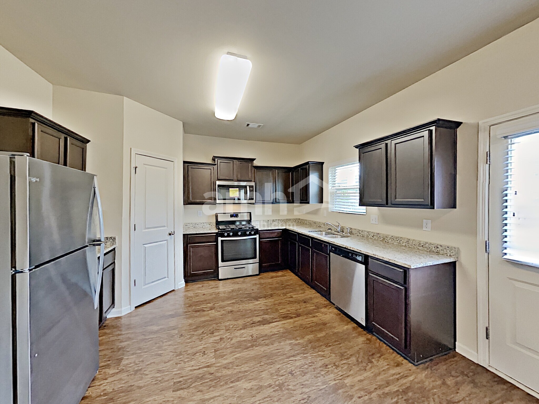 Building Photo - 3506 Mica Cir SE