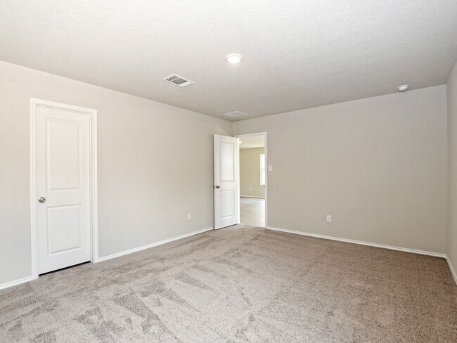 Building Photo - 1667 SF Home in Hidden Trails - 4 BR /2 BA...