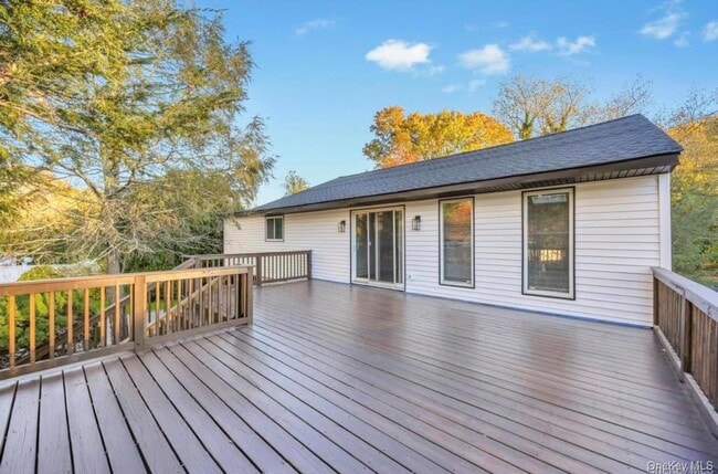 Building Photo - 29 Dillon Dr