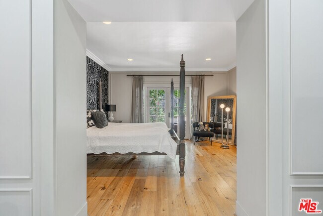 Building Photo - 807 S Muirfield Rd