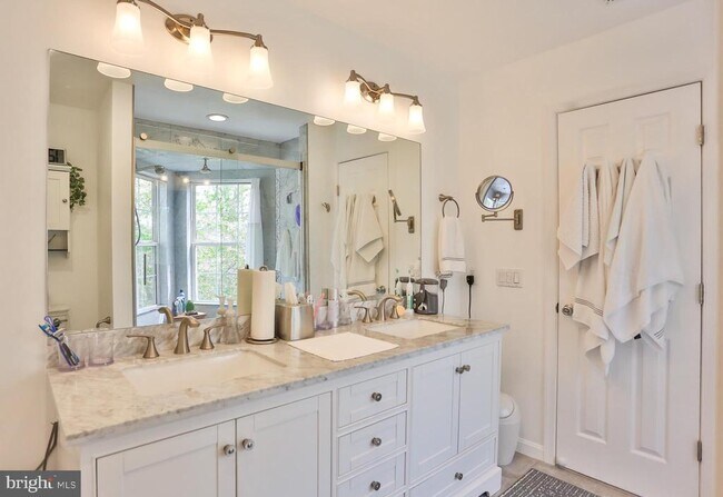 Building Photo - 5111 Lands End Ct