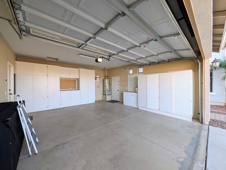 Building Photo - 14309 W Caribbean Ln