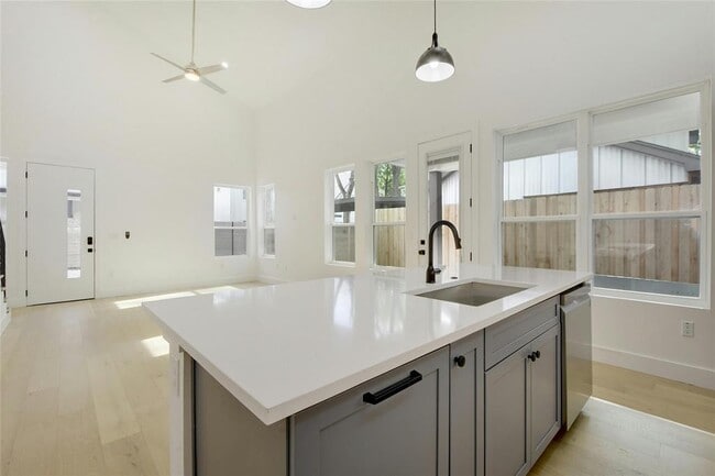 Building Photo - 4803 Prock Ln