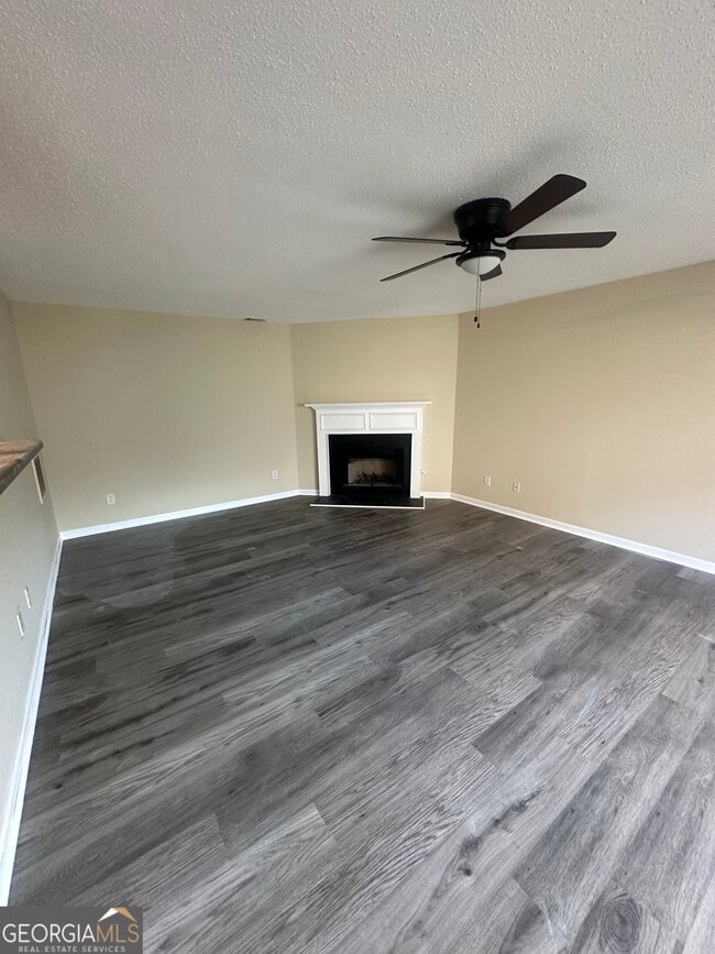 Building Photo - 3682 Fremont Dr