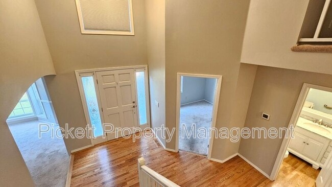 Building Photo - 6559 Gleneagle Ave SW