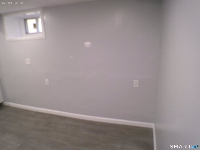 Building Photo - 114-116 Laurel Pl