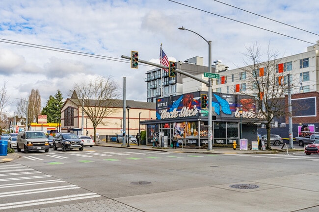 Building Photo - 2407 E Union St
